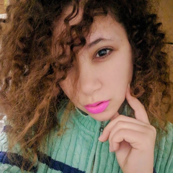 Meet your Posher, Mallory - Picture 1 of 1